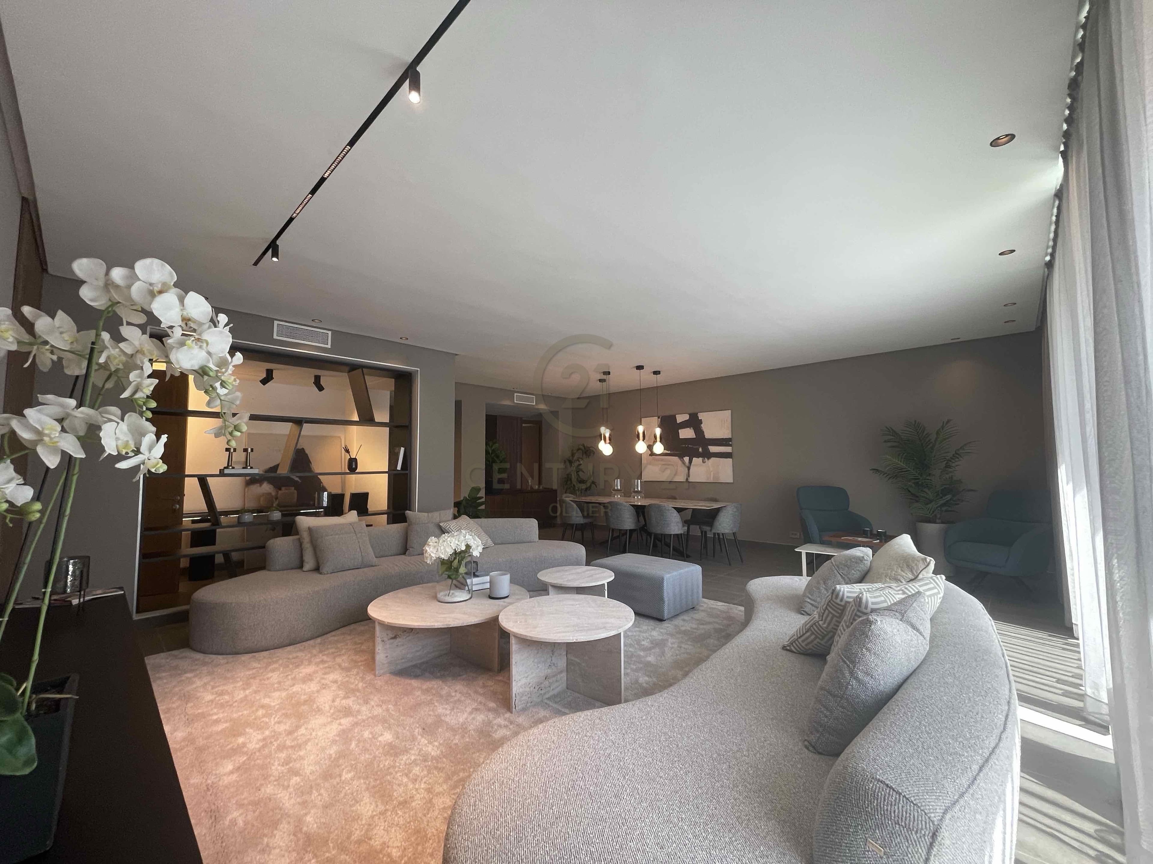 A LOUER - SUPERBE APPARTEMENT SUR ANFA PLACE